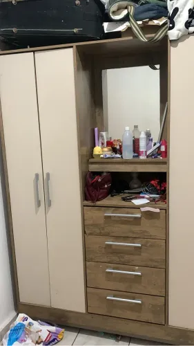 guarda roupas 4 portas conservado