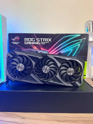Placa de vídeo ROG STRIX NVIDIA RTX 3080.