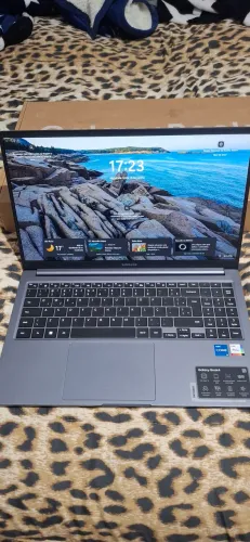Notebook Samsung book4