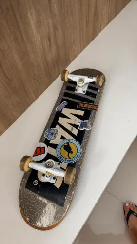 Skate Completo Profissional - Shape Watts, Trucks Intruder, Rolamento Red Bones