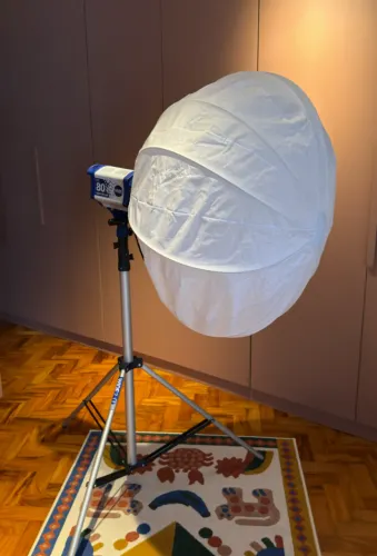 Kit Iluminação Profissional V-Lite com luz, difusor e tripé