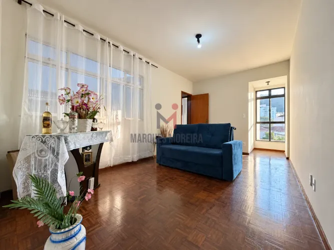 Apartamento de 1 Quarto com Garagem em Localização Estratégica no Centro !!