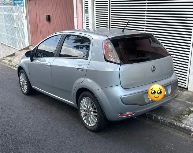 Fiat Punto Essence 1.6 Flex 16V 5P 2014