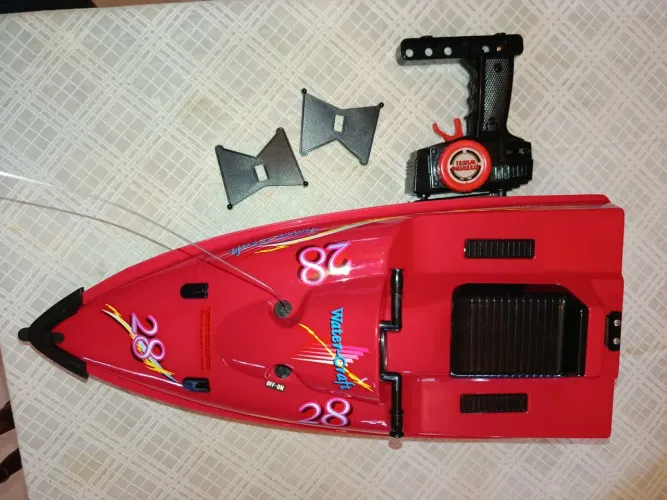 Barco em controle remoto