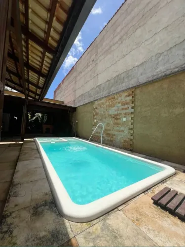 Vendo espaço de lazer com piscina 