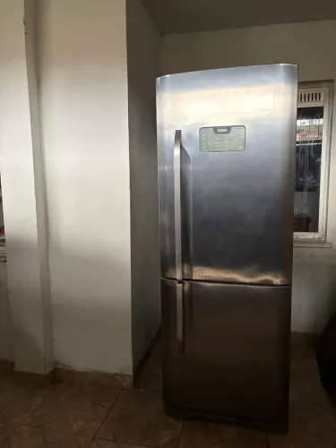 Vendo geladeira frost free