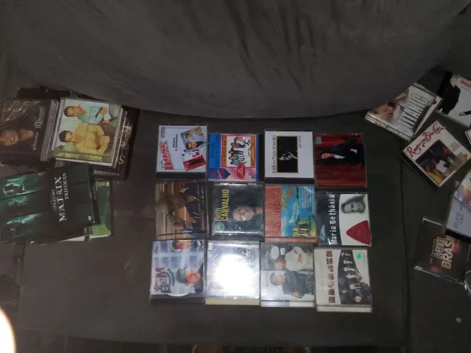 Cds diversos 25 reais cada um é original são de musicas