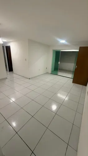 Alugo Ap no Bessa com 03 quartos