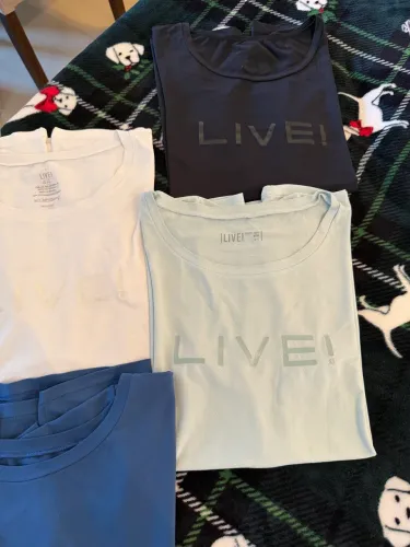 CAMISETA LIVE NOVA TAM G AZUL BEBÊ 