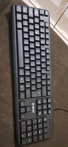 Teclado USB com fio B-MAX Seminovo
