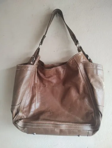 Bolsa couro marrom . Amarelle