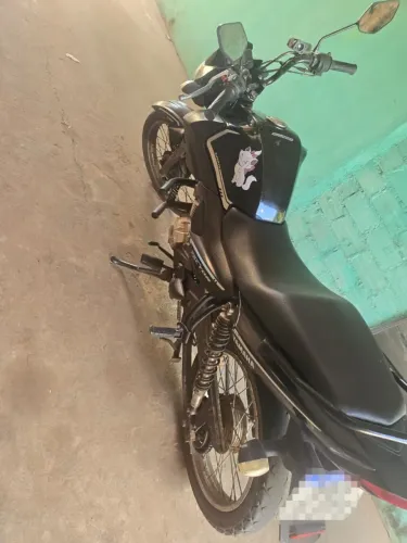 Vende-se Factor 150 preta