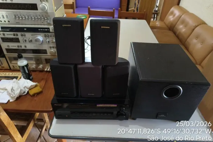 Home Pioneer com caixas e sub ativo