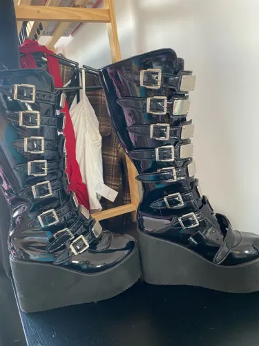 BOTA DEMONIA - 150,00