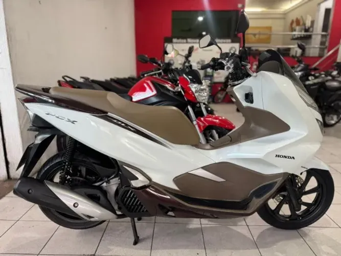 PCX 150 DLX 2021