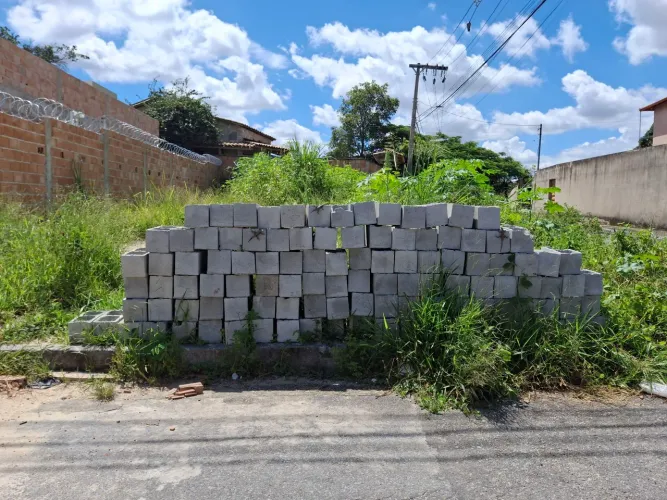 Blocos de 20, sendo 120 unidades 