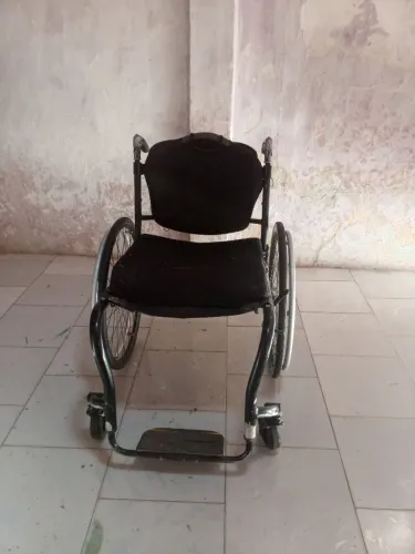 Cadeira de rodas monobloco 