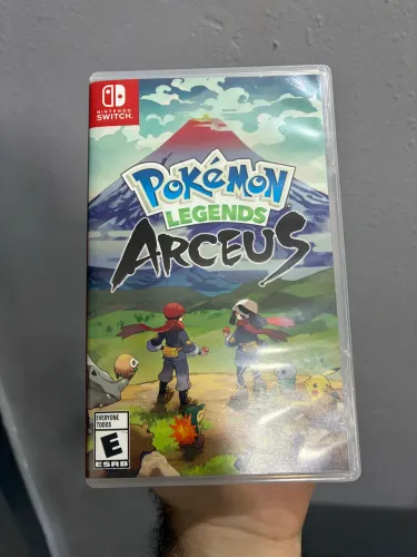 Vendo Pokémon Legends Arceus