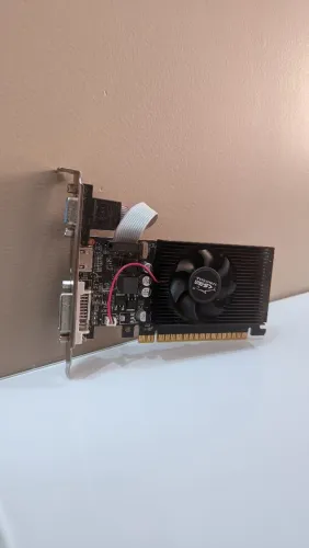 Placa de Vídeo GeForce GT 610 2GB DDR3 - Funcionando 100%