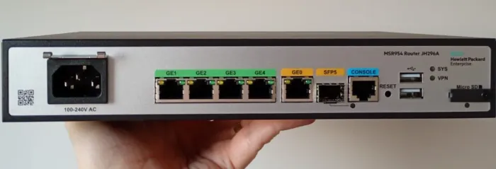 Roteador HPE MSR954 1GbE SFP ? NOVO