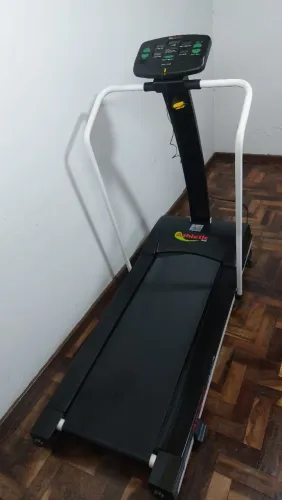 Esteira Elétrica Athletic Way Advanced- até 120Kg / Vel 1 a 12 Km - 110v - ac. Cartão