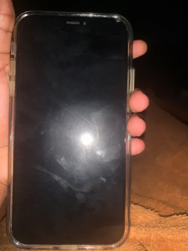 Vendo Xr tá bom só tá com a tela quebrada pq ficou parada mais fora isso tá. 900 reais