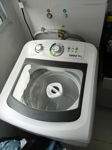 Vendo maquina consul, em perfeito estado, unico dono, nova