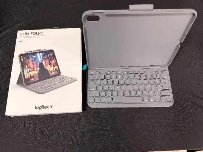 CAPA COM TECLADO LOGITECH SLIM FOLIO PARA IPAD 10ª GERAÇÃO / IPAD A16 - PN 920-011215