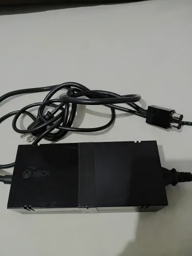 Fonte original Xbox one usado 