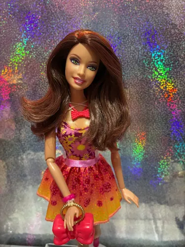 Barbie Fashionista Teresa Rainbow (Wave 1) 2012 (Completa!) Original Mattel