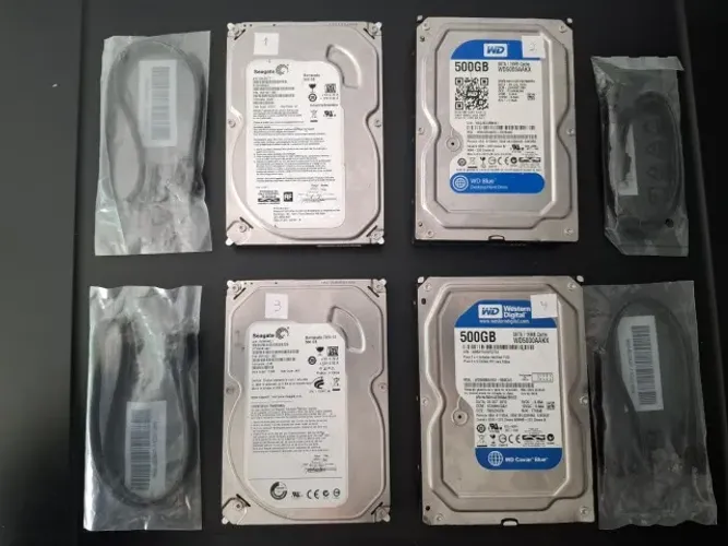 4 HD de 500gb + 4 cabos sata (testado) 