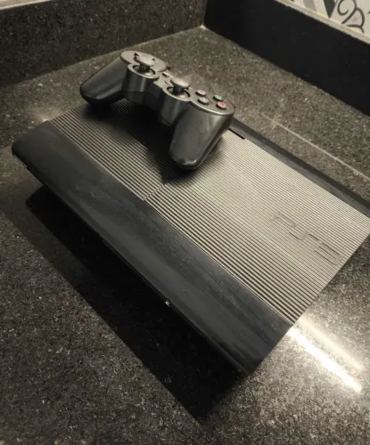 Playstation 3 super slim 250gn desbloqueado