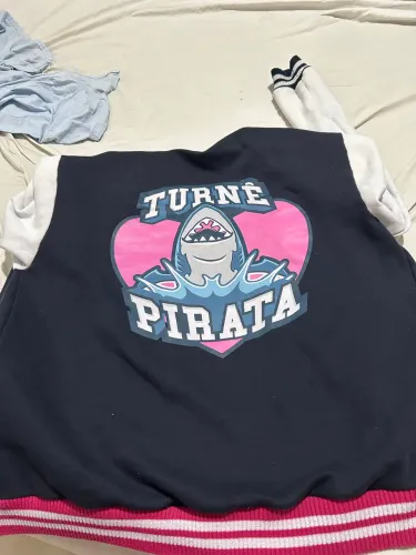 MOLETOM COLLEGE JAO TURNE PIRATA