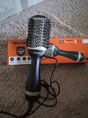 Vendo uma escova secadora mallory