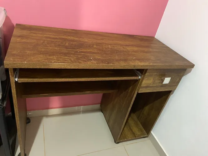 Mesa de escritório/ escrivaninha