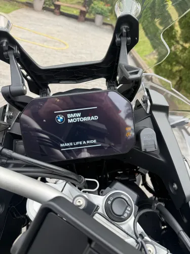 Vendo F 850 toda original, sem detalhes adventure, triple black a mais top