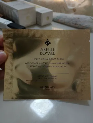 Abeile royale honey cataplasma mask