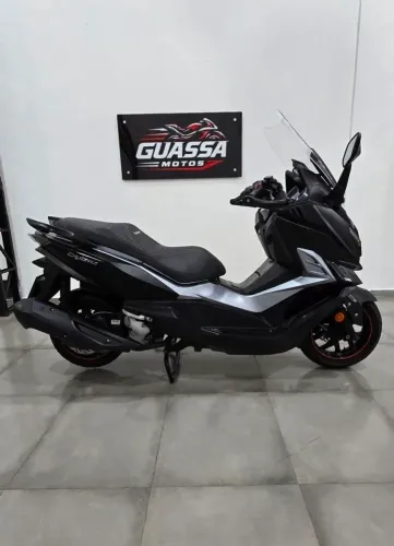 DAFRA CRUISYM 300 2024 (IMPECÁVEL)
