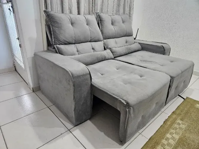 Sofá retratil e reclinavel em suede