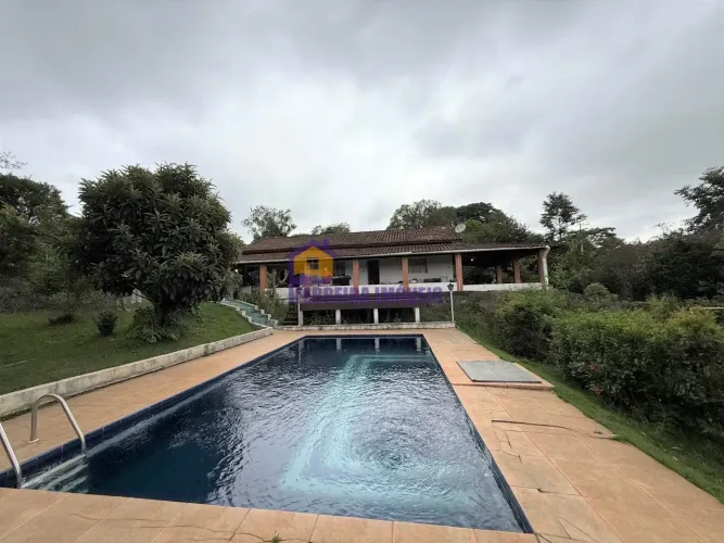 Ibiúna, linda chácara muito bem localizada, a apenas 65km de SP