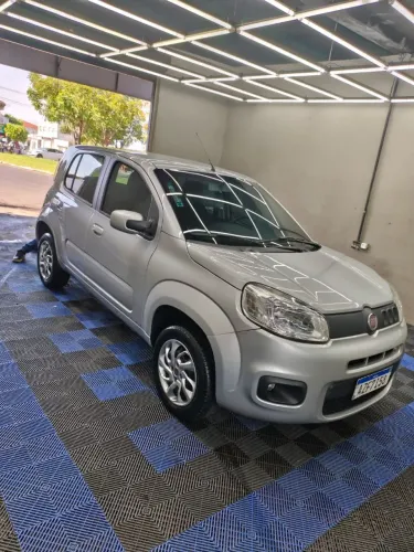 Fiat Uno Attractive 1.0 EVO Fire Flex 8V 5P 2015