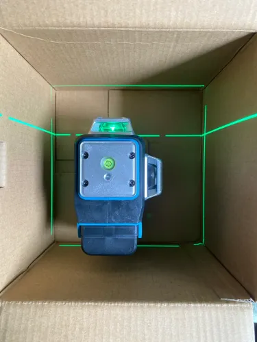 Nível a Laser 12 Linhas 2 Baterias