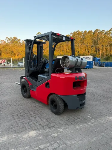Empilhadeira Heli 2.5 ton GLP - 2019