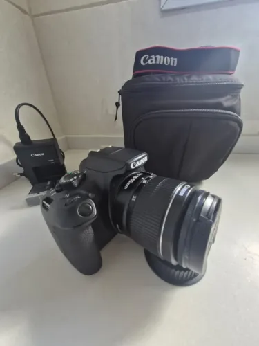 Canon EOS Rebel T6, Lente 18-55mm, Duas Baterias, Carregador, Bolsa
