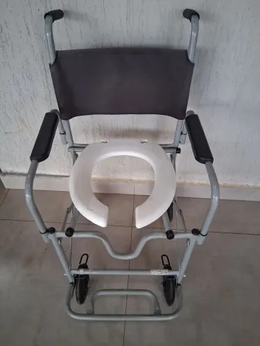 Cadeira de banho dobrável!