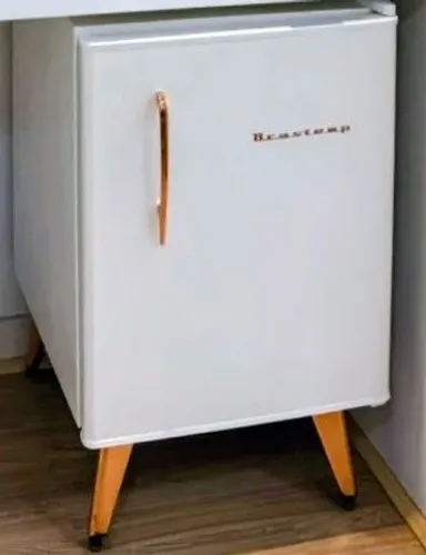 Frigobar Brastemp Retrô Branco com Rose Gold