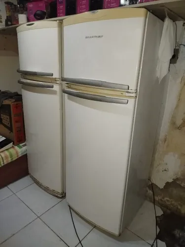geladeira Brastemp de gelo seco funcionando perfeitamente toda compretinha gelando muito