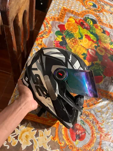 Vende-se LS2 draze 358