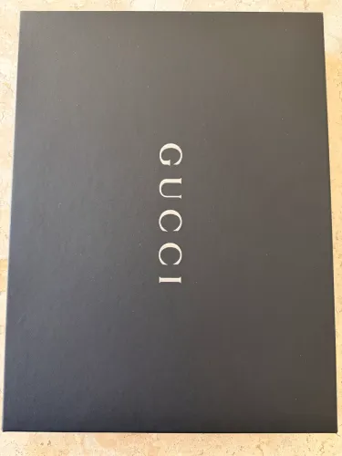 Caixa original Gucci preta retangular tamanho grande