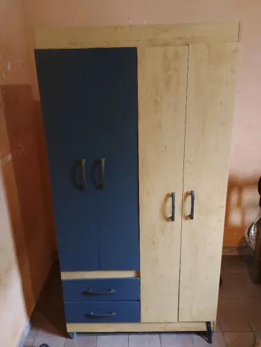 Guarda roupa + cama